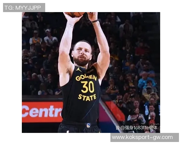 勇士半场领先灰熊4分巴特勒与莫兰特分别贡献16分和15分表现抢眼 勇士半场领先灰熊4分巴特勒与莫兰特分别贡献16分和15分表现抢眼